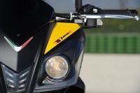 33 Tuono V4 R